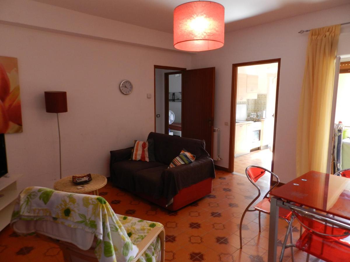 Apartment In Marina: A Step Away From The Sea And From The Center! *