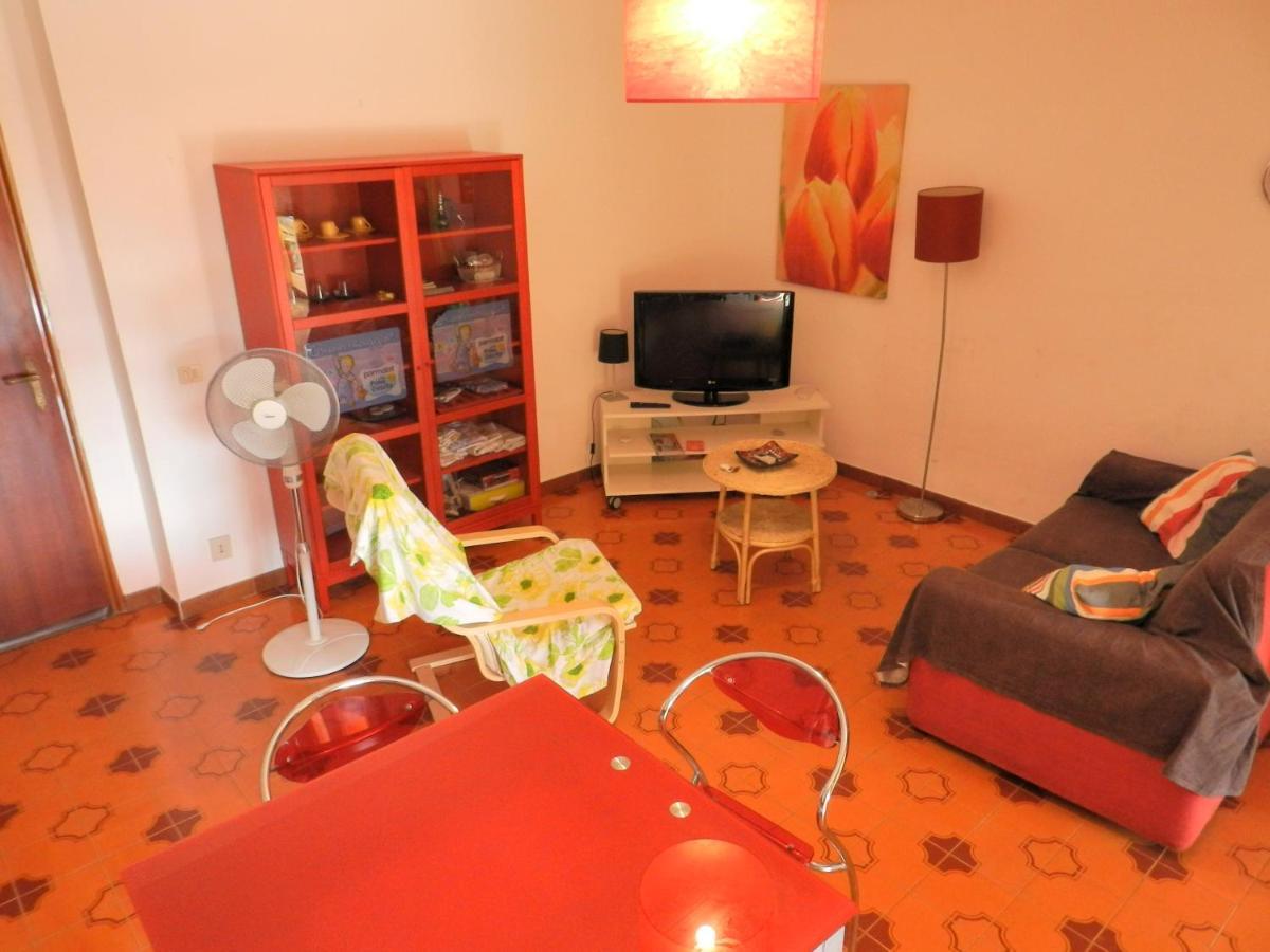 In Marina: A Step Away From The Sea And From The Center! *